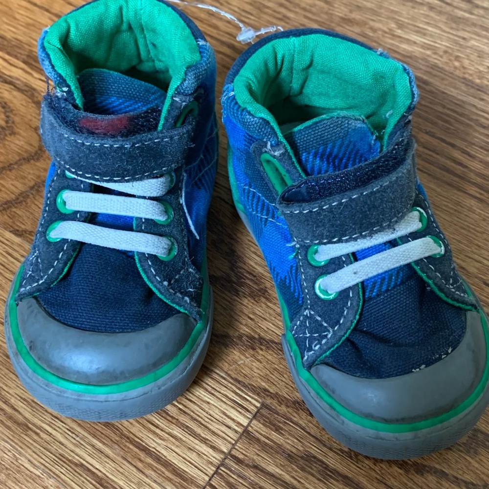 See Kai Run high tops size 4